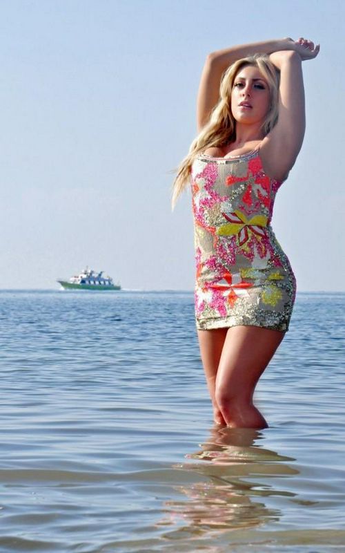 来秀秀身材[20P]