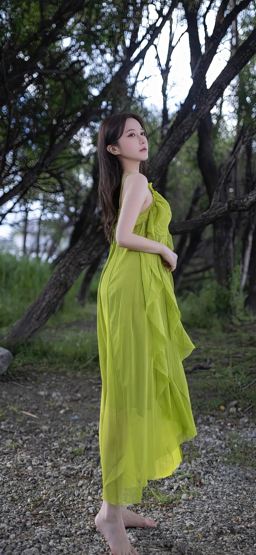 夏日炎炎，鱼子酱连衣裙露美腿[26P]