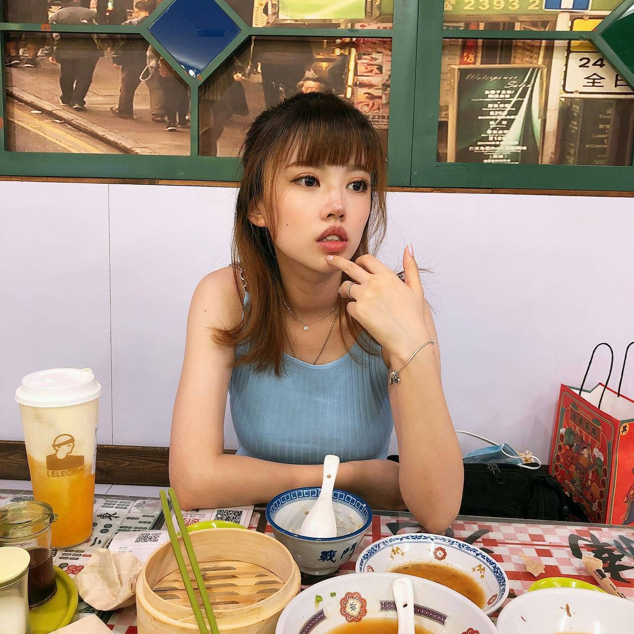 多多的反差小浪逼