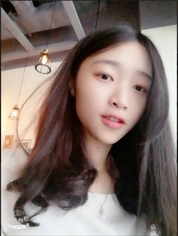 清纯小女爱口交