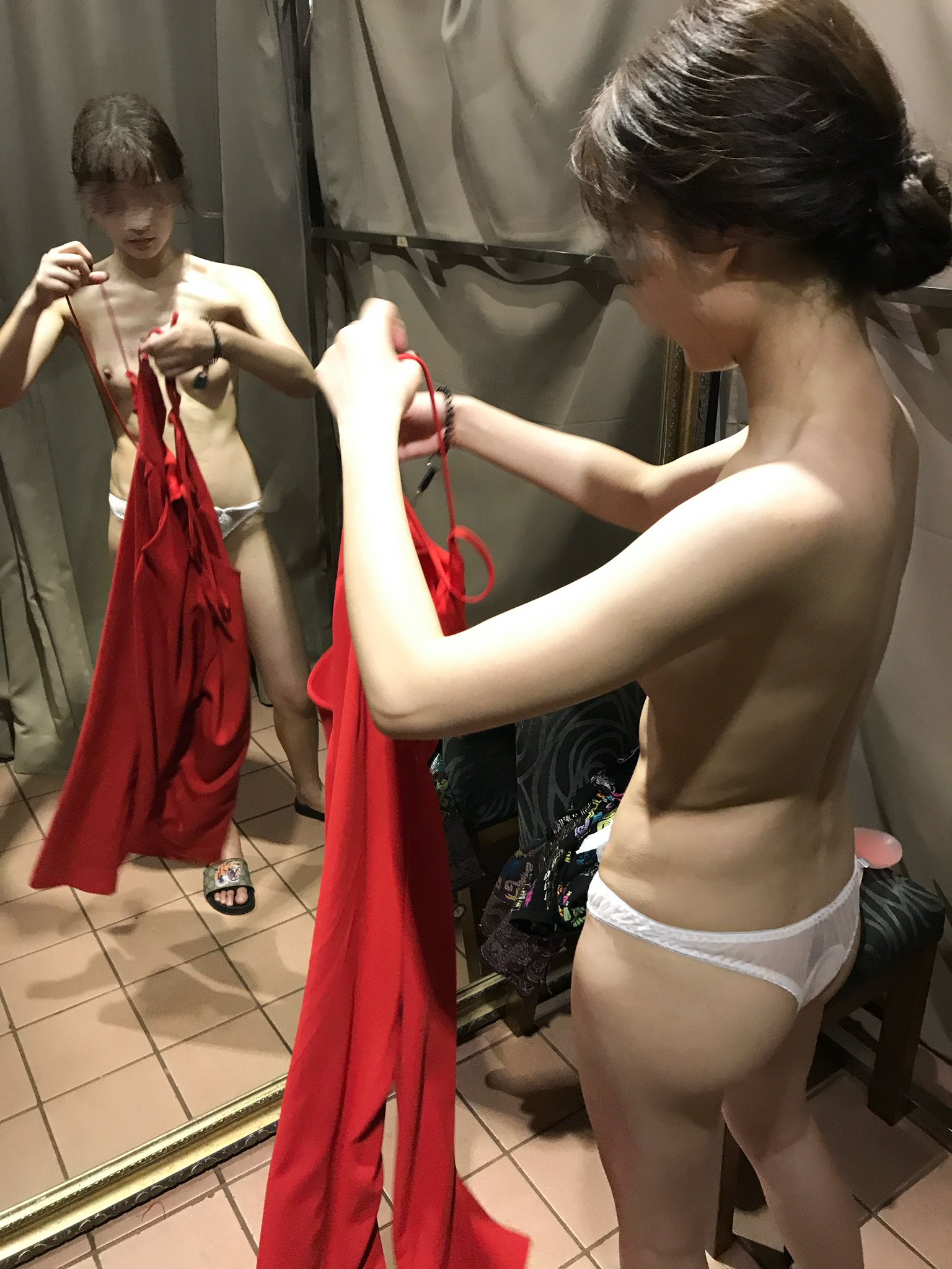 身材不错的骚母狗