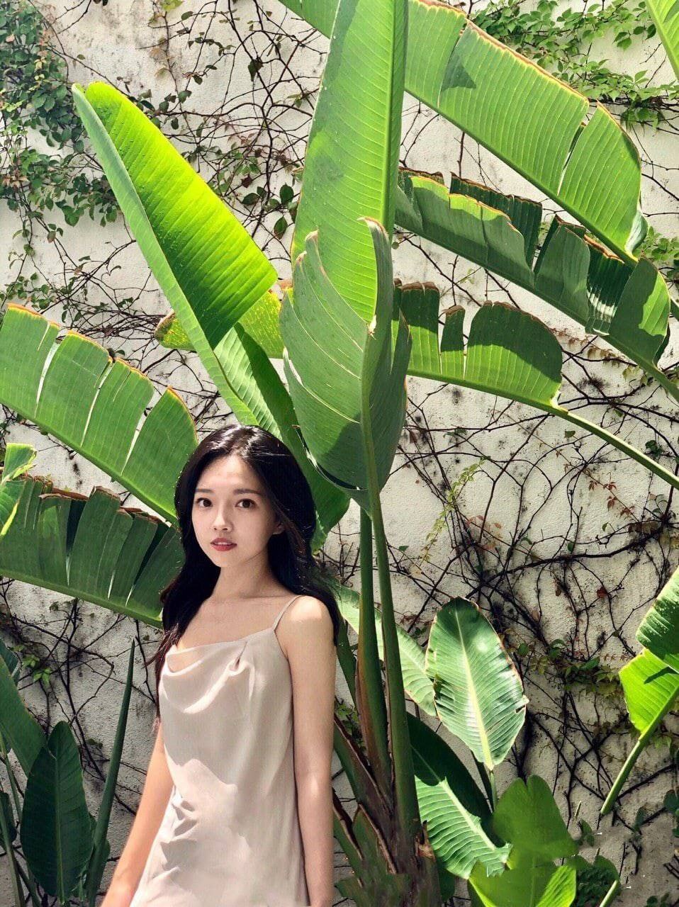 小甜妹这大长腿和腰臀比真是无敌了