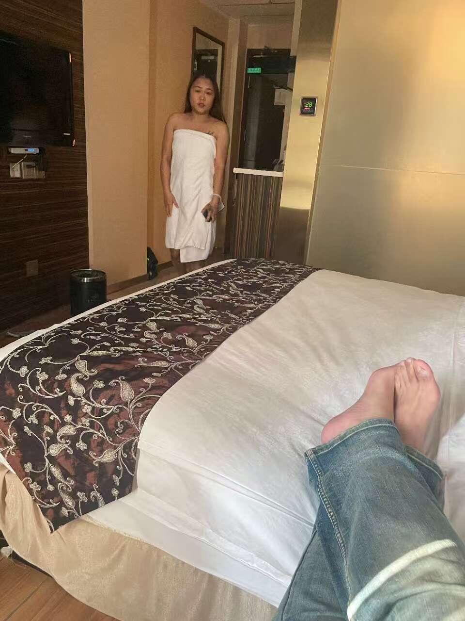 自己约的炮，含着泪也要吹完