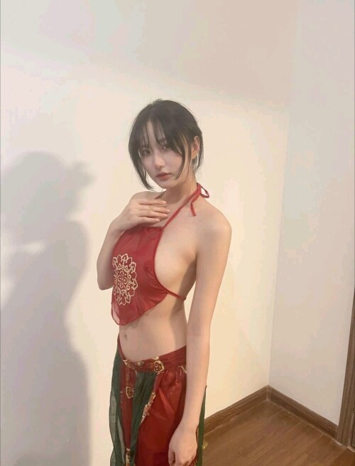 有几个吊钟大乳不错[120P]