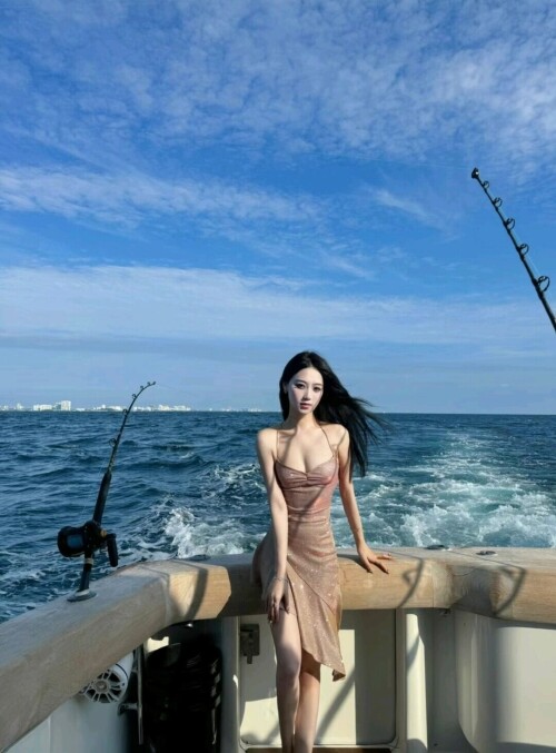 有几个吊钟大乳不错[120P]