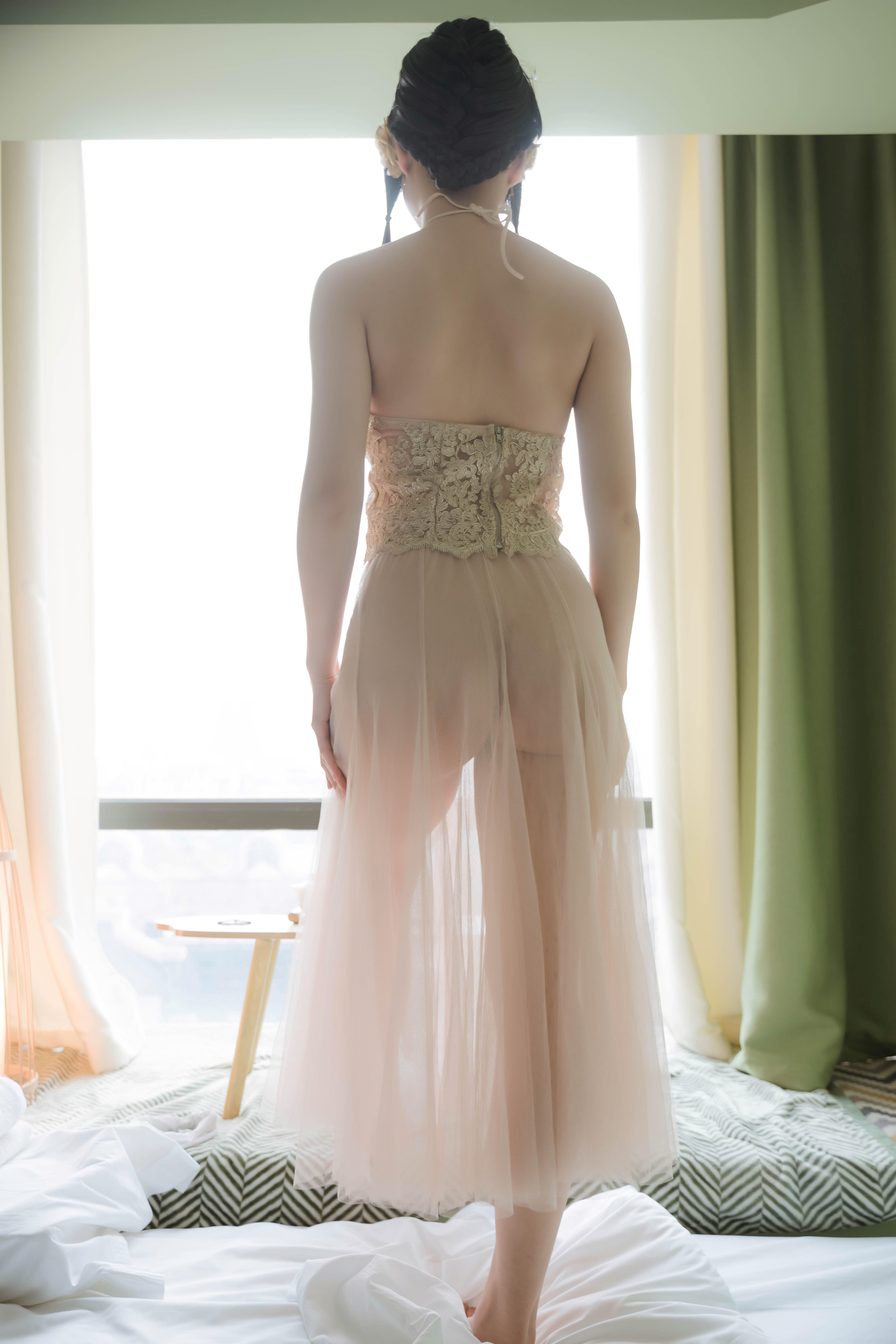 性感透光裙室内棚拍-模特小宝