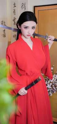 红色的古装、婚服都好看