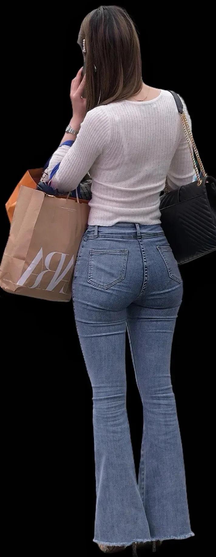 牛仔裤包裹不住的大屁股