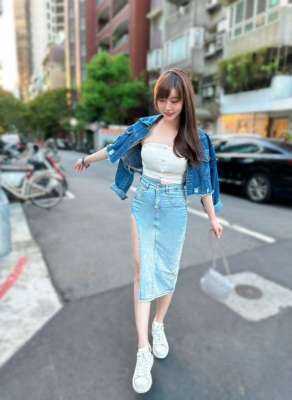 颜值爆表的Ines姚采辰不愧是百万网红更加是最年轻的板娘!!!