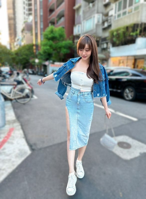 颜值爆表的Ines姚采辰不愧是百万网红更加是最年轻的板娘!!!