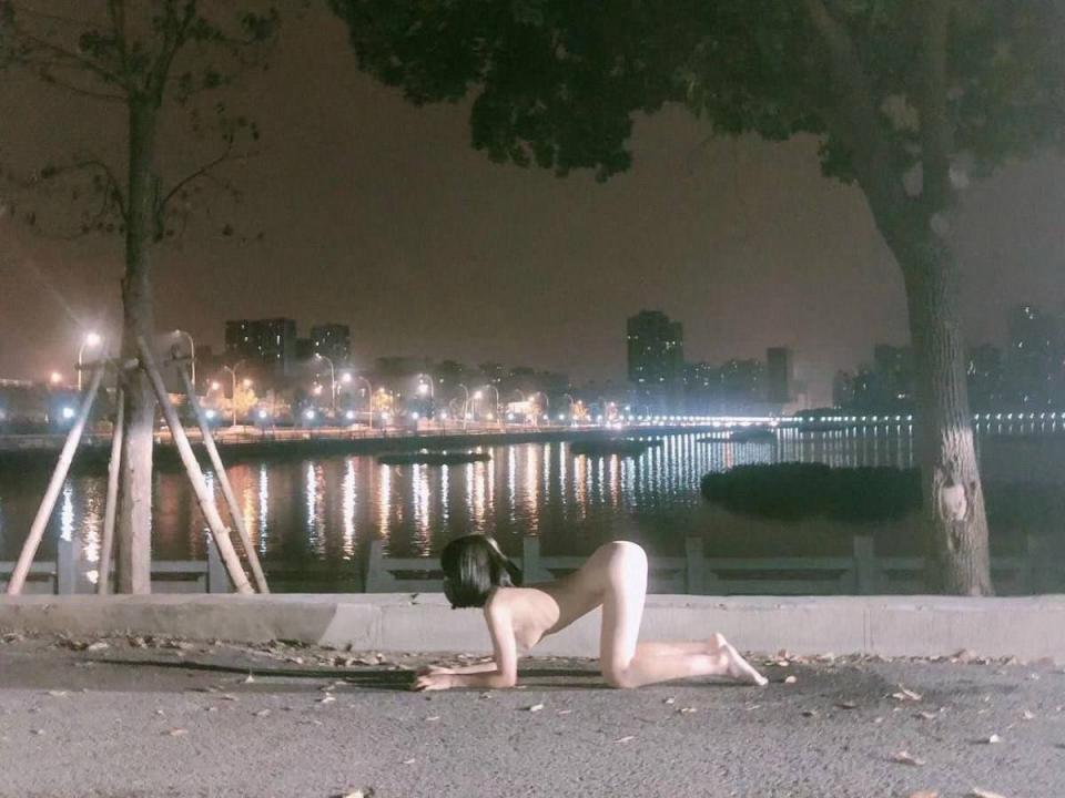 用精液灌满她的骚穴[100P]