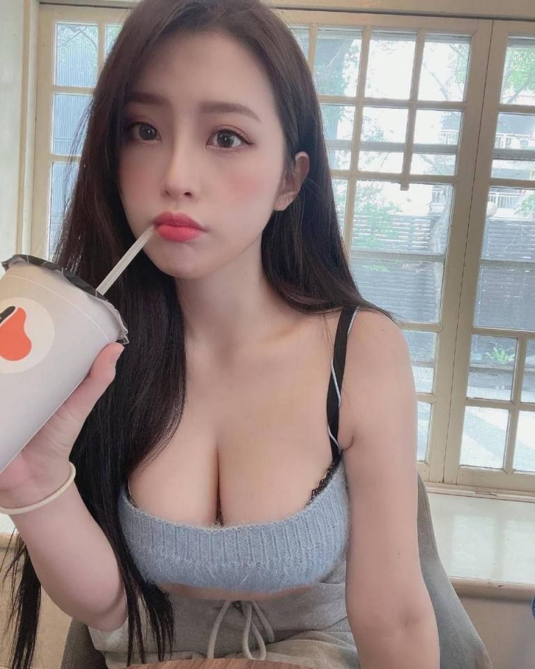 美女努力遮挡半球[20P]