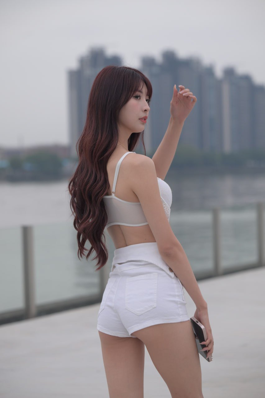 性福的少妇[26P]