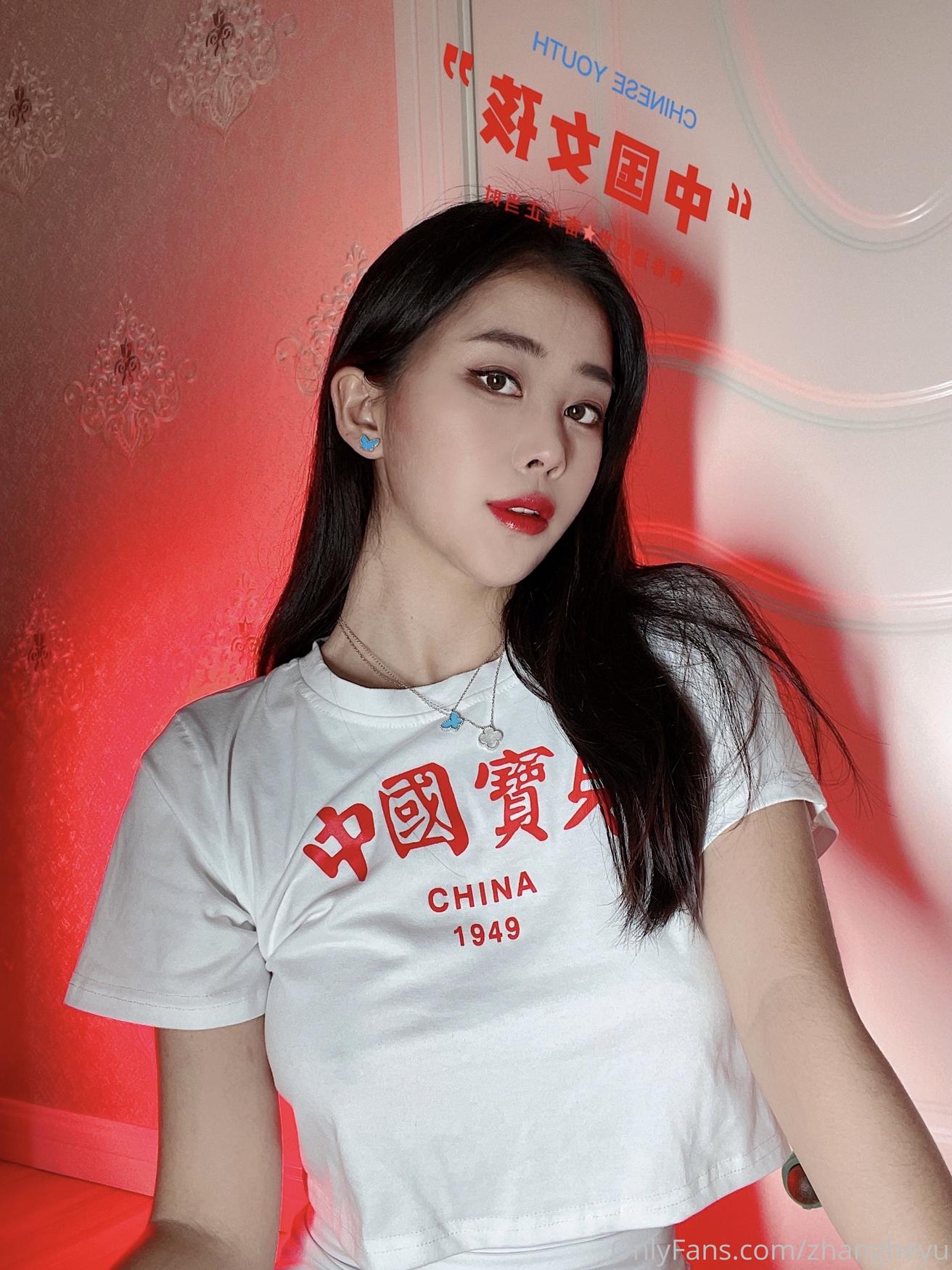 OnlyFans大张老师--妖娆富有且慷慨的中国宝贝私拍