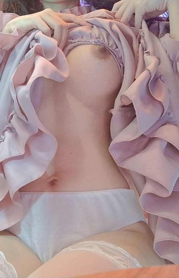 钛合金TiTi--穿着少儿止尿裤的粉色洛丽塔