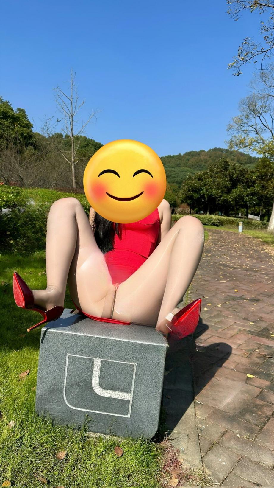 春暖花开，露出刺激[30P]