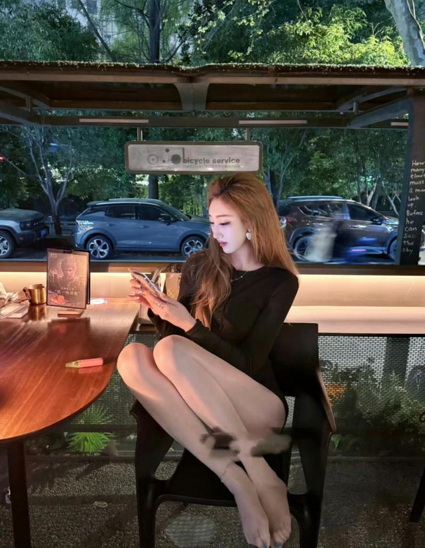 大官人精选之网红骚鸡[120P]