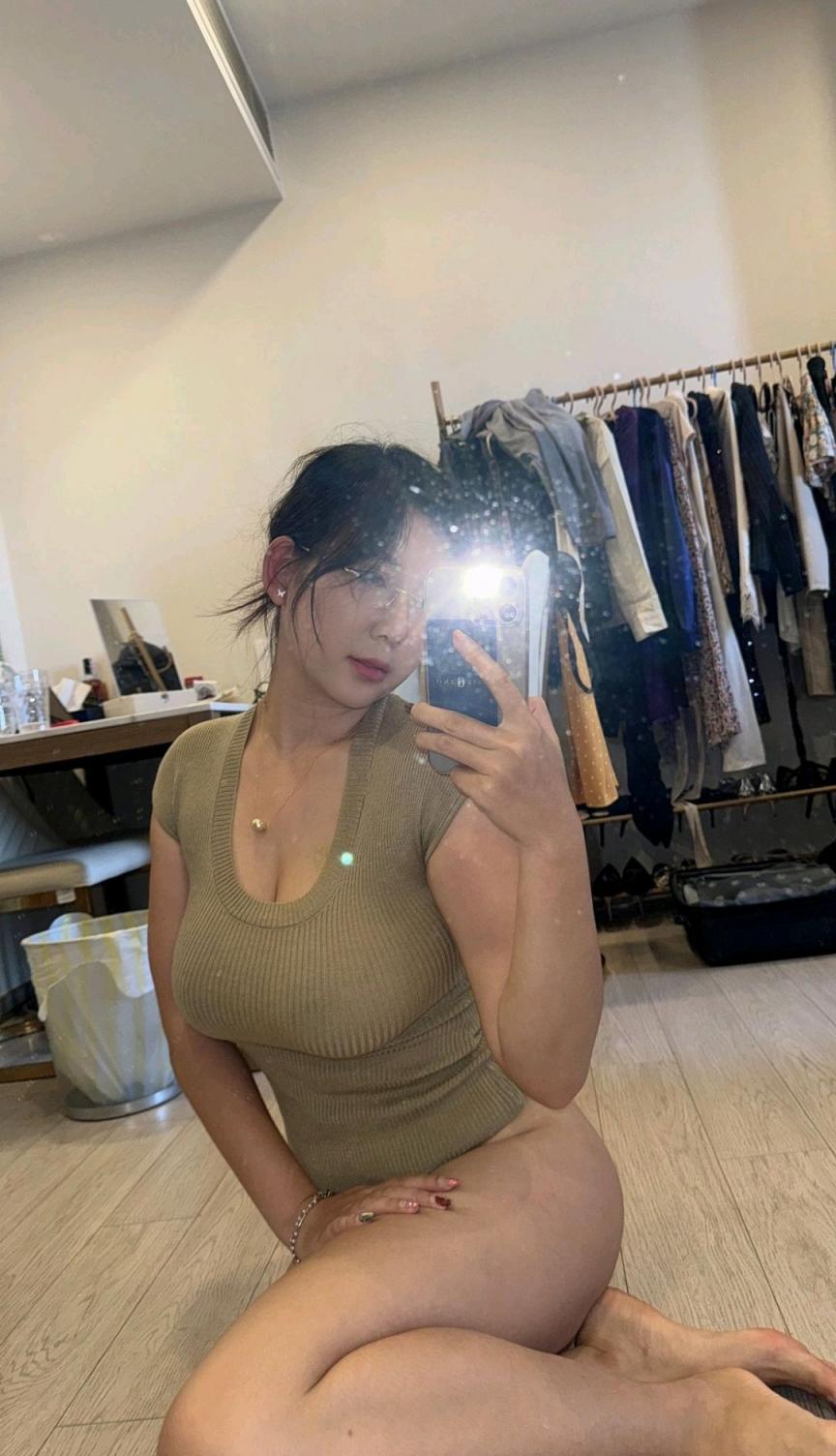 大官人精选之网红骚鸡[120P]