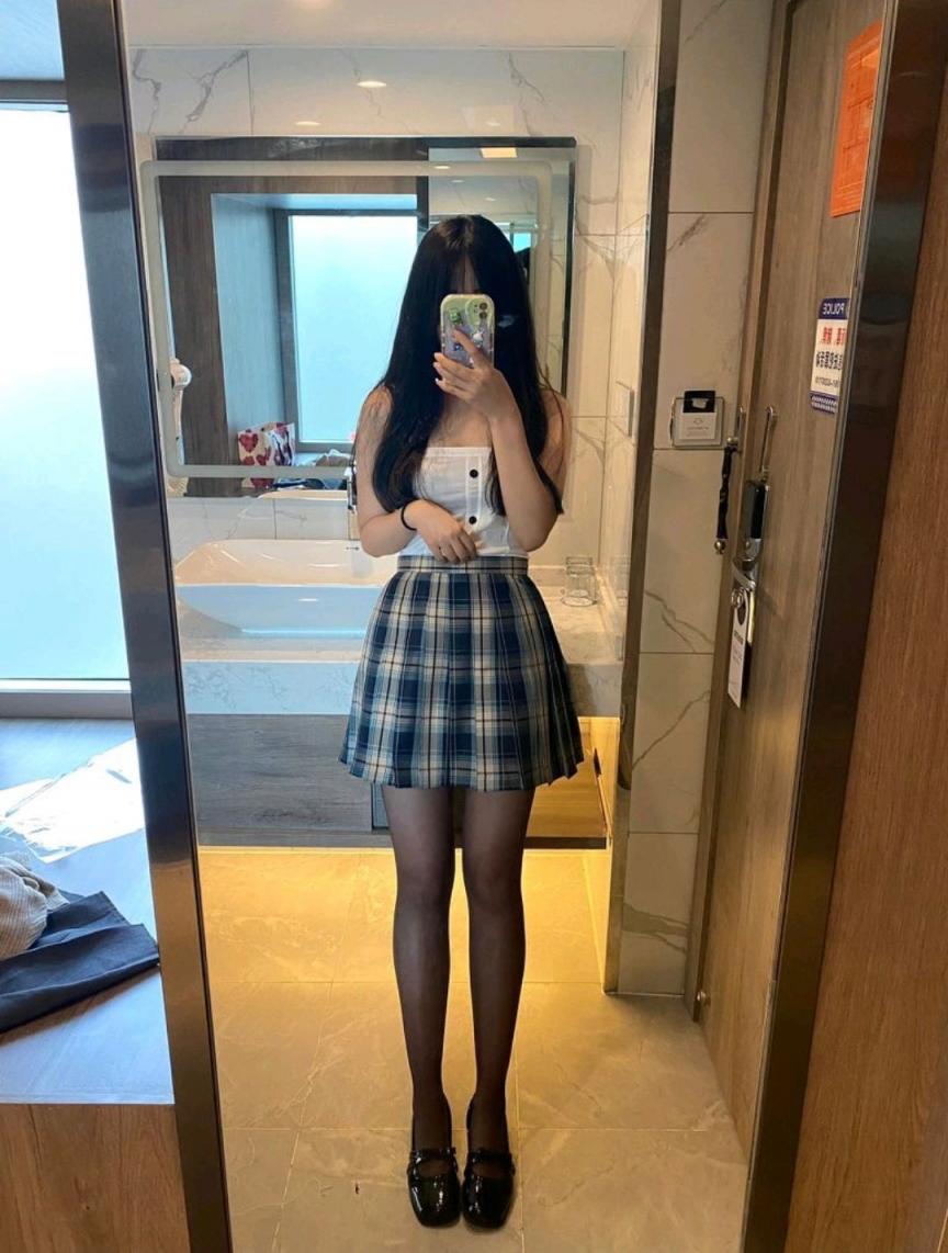 大官人精选之网红骚鸡[120P]