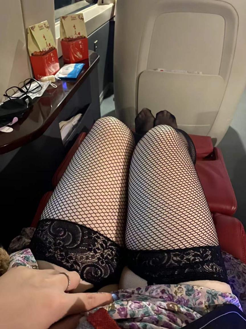 爱露出的女菩萨