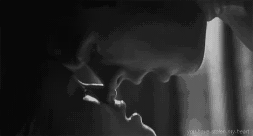 不漏点 但色色的情侣动图 会让你又相信爱情了吗