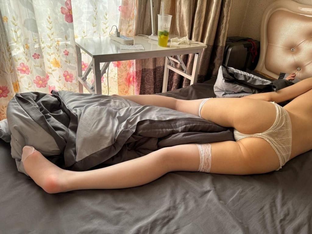 [小母狗] 大学生 - 后入极品大屁屁[100P]