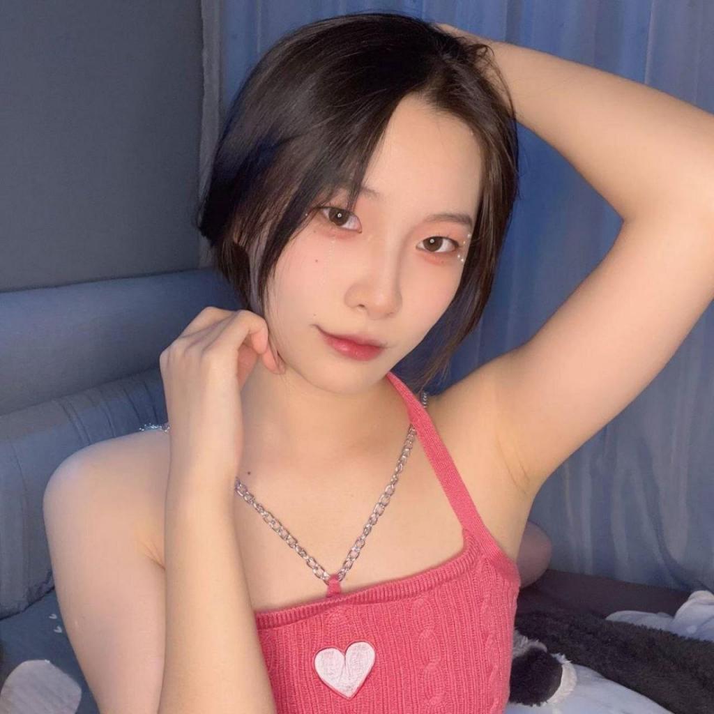 [小母狗] 大学生 - 毛毛长性欲强[100P]