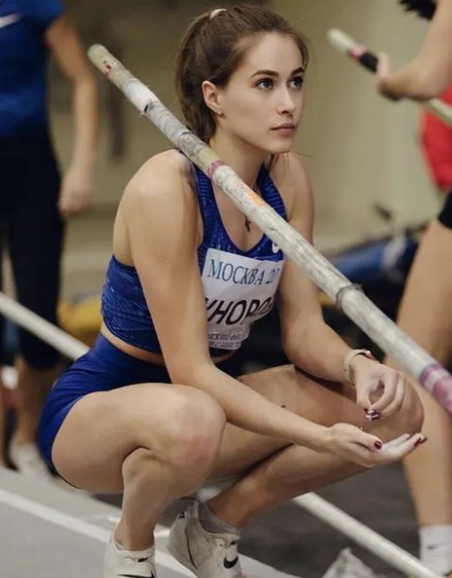 [小母狗] 大学生 -  鲜嫩美穴[100P]