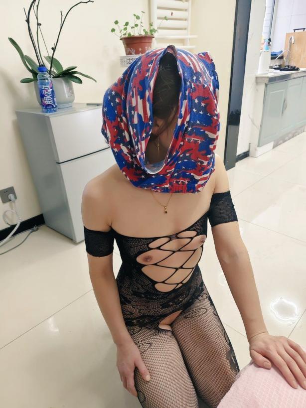 爱吃肉棒的人妻