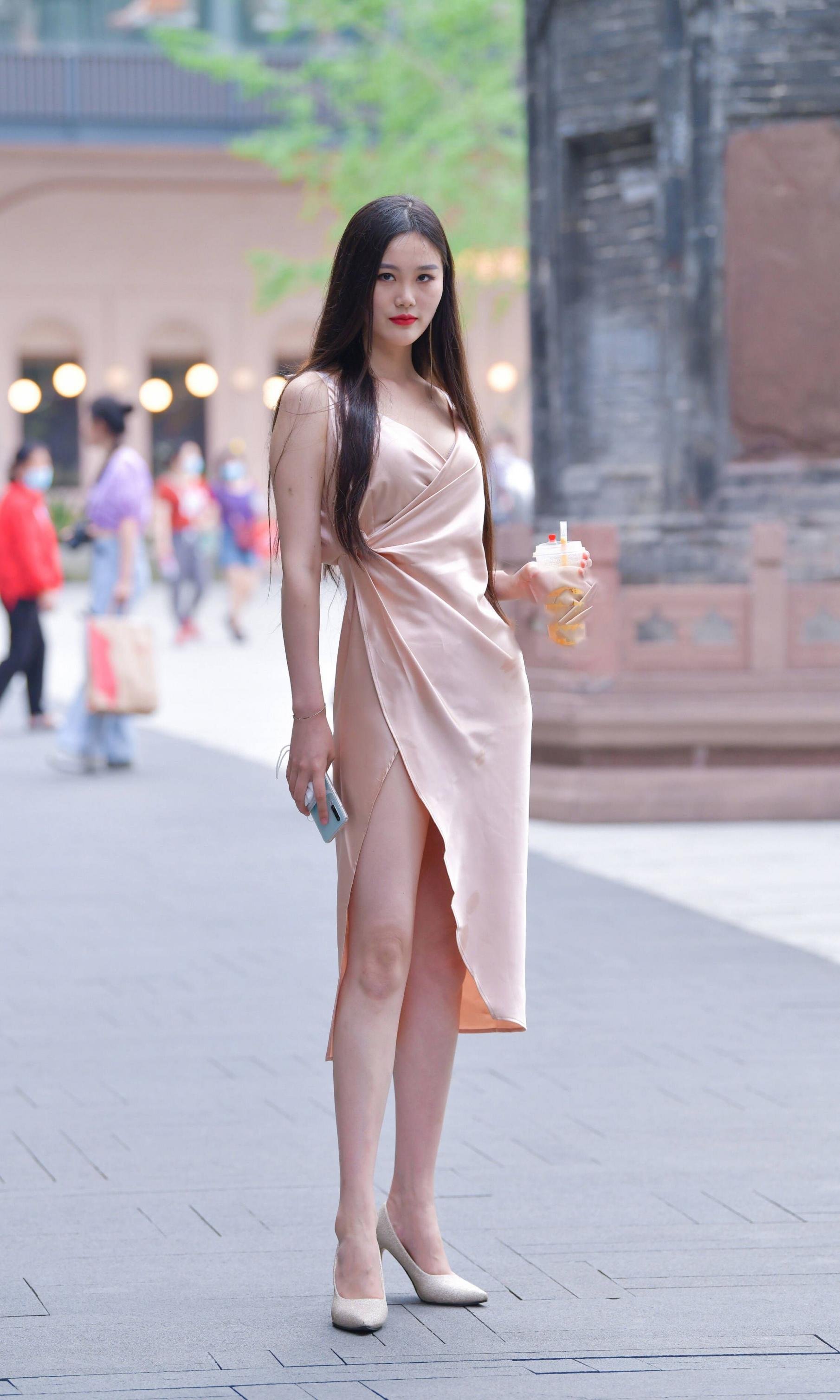 春光就是用来露的