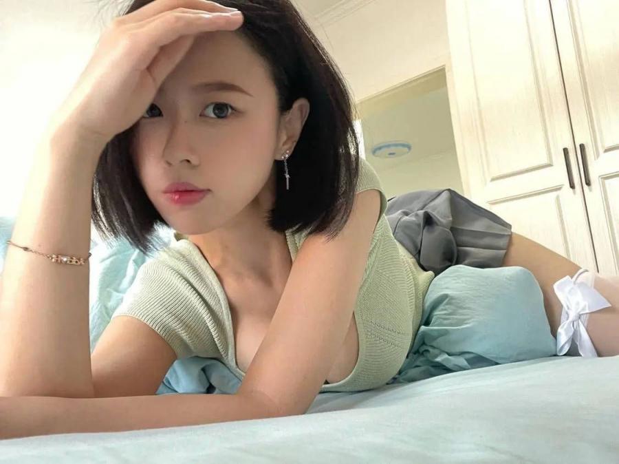 一大帮漂亮MM自拍照,一个比一个甜美