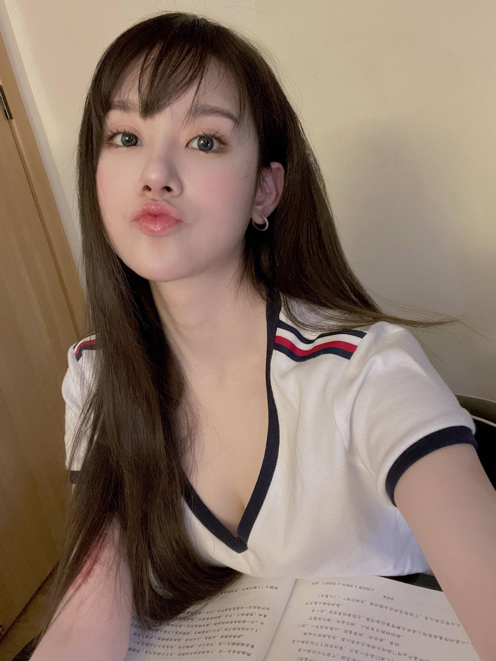 一大帮漂亮MM自拍照,一个比一个甜美