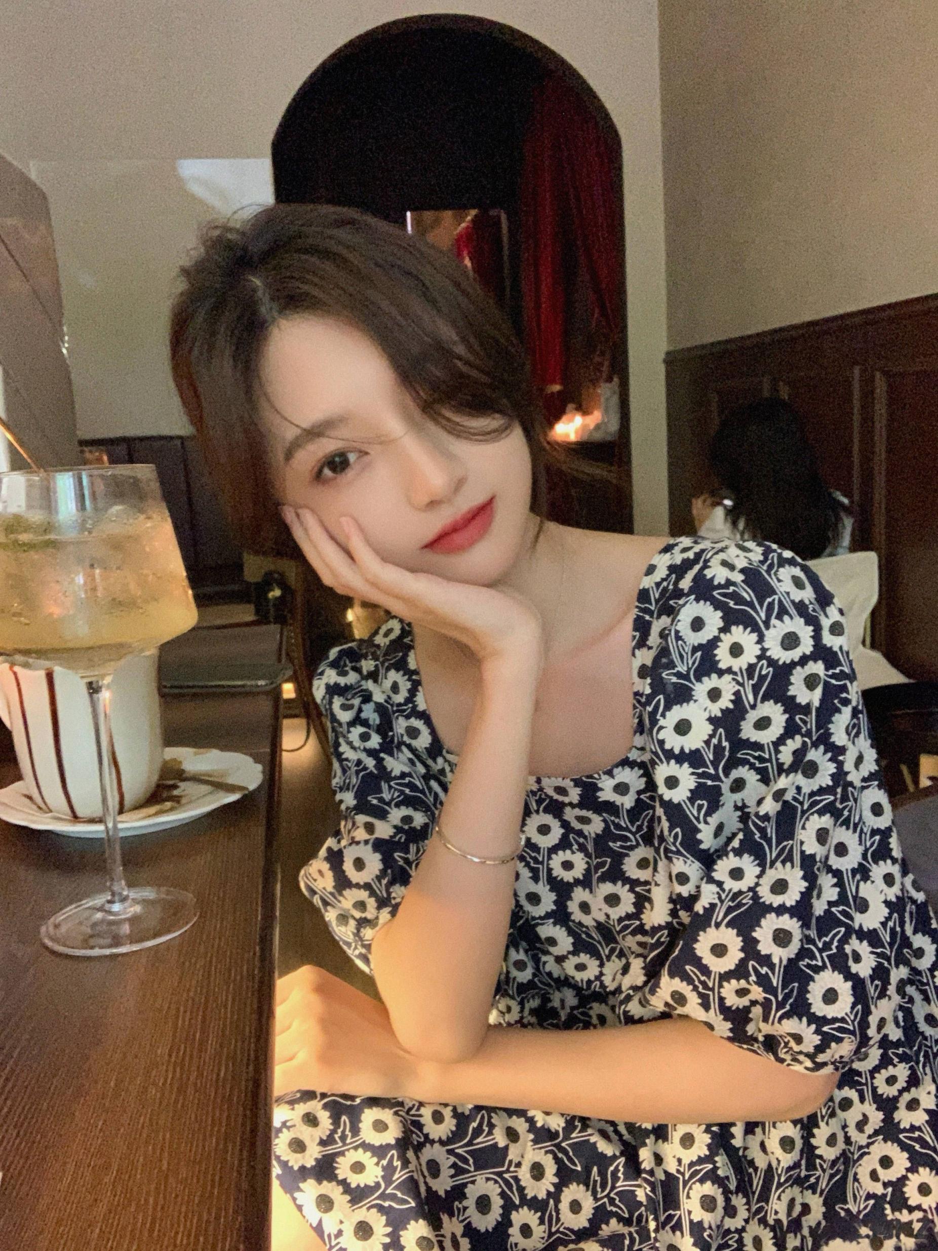 一大帮漂亮MM自拍照,一个比一个甜美