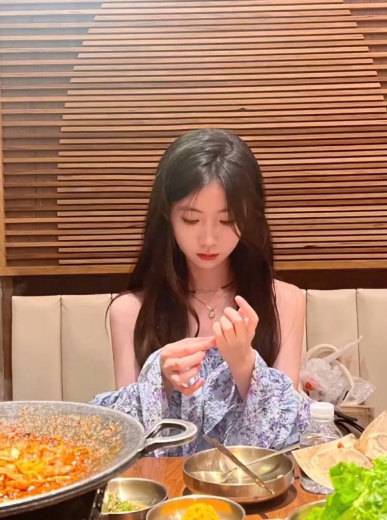 [小母狗] 拉丝美逼