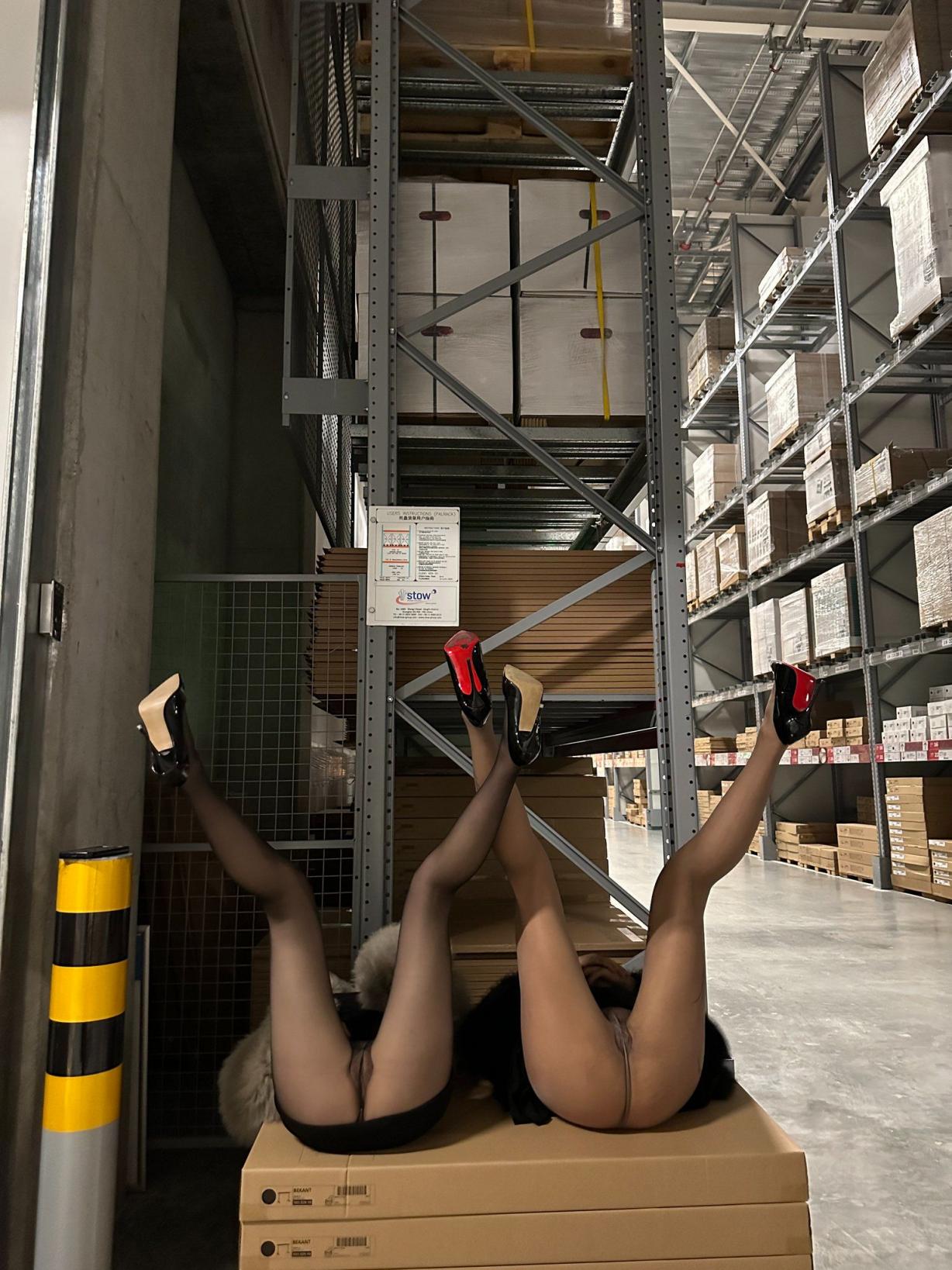 [小母狗] 深夜福利— 嫩逼