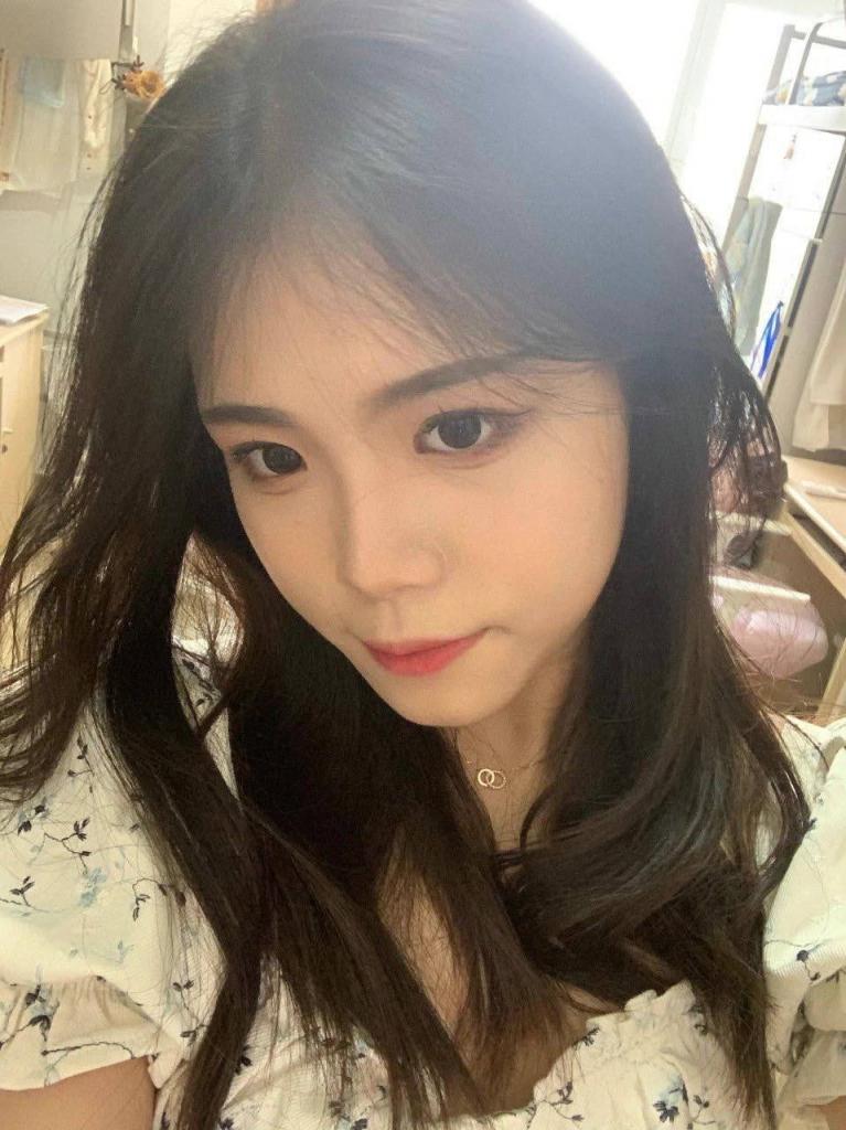 [小母狗]深夜福利 - 射满她的骚穴