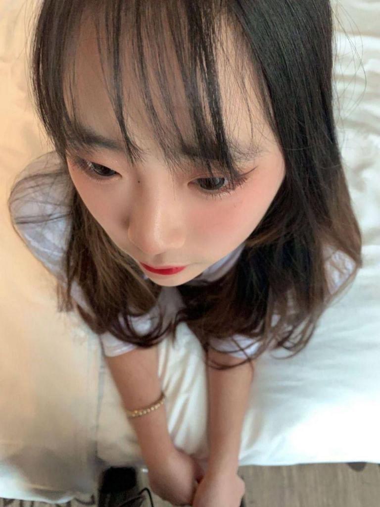 [小母狗]深夜福利 - 射满她的骚穴