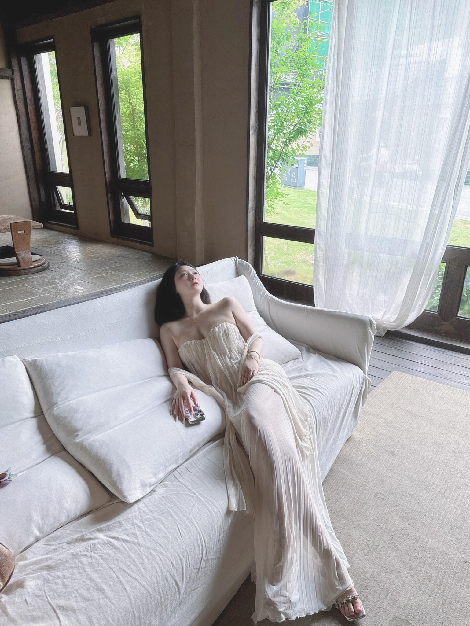 醉美是少妇的翘臀和酥胸