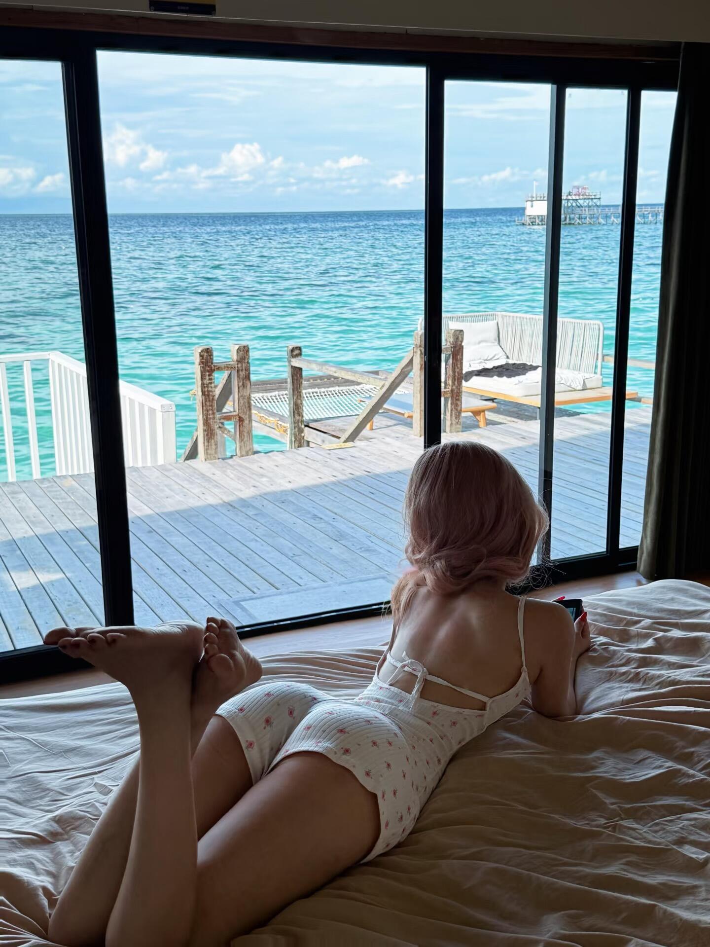 年轻就是好，前凸后又翘