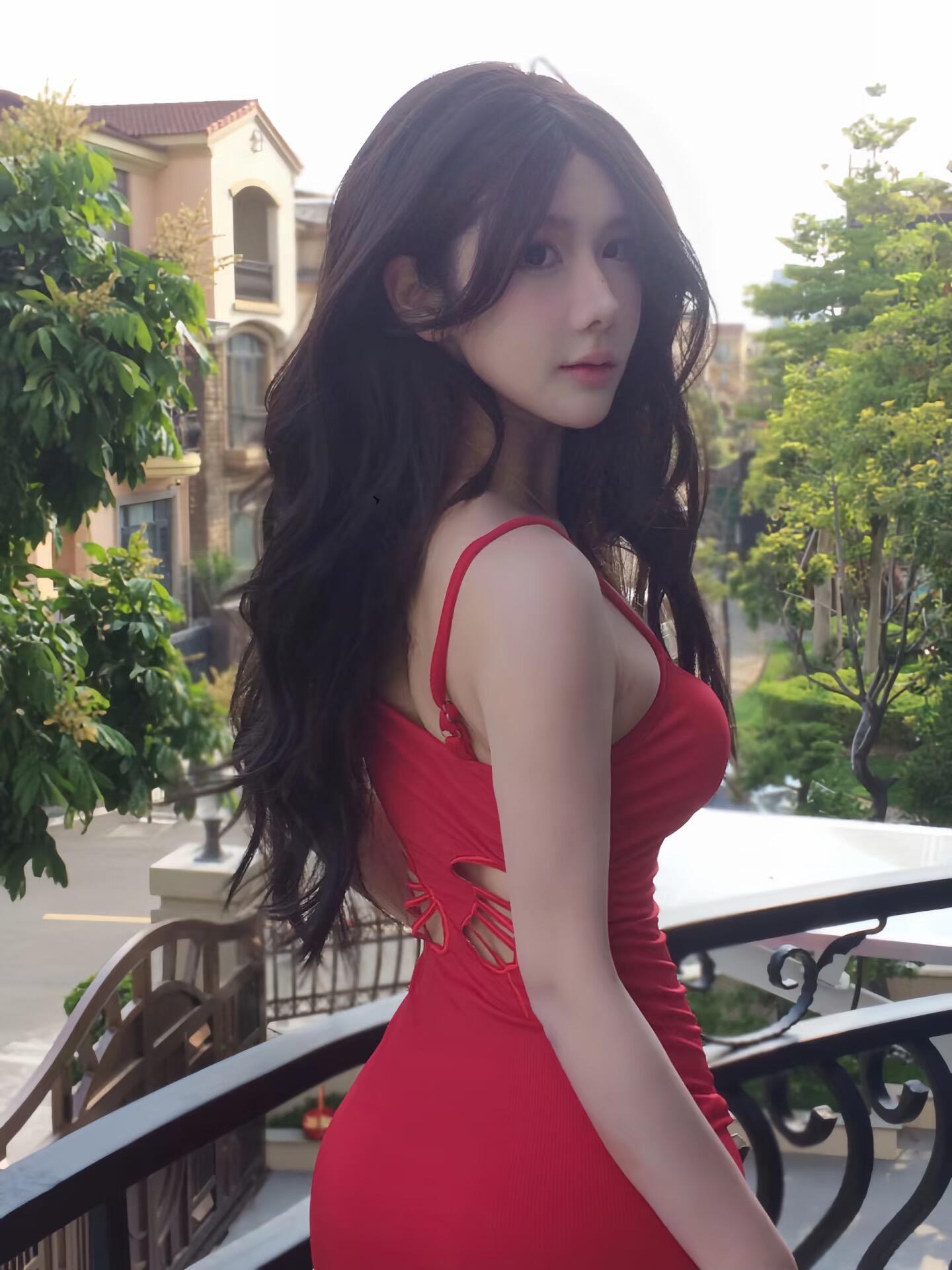 年轻就是好，前凸后又翘