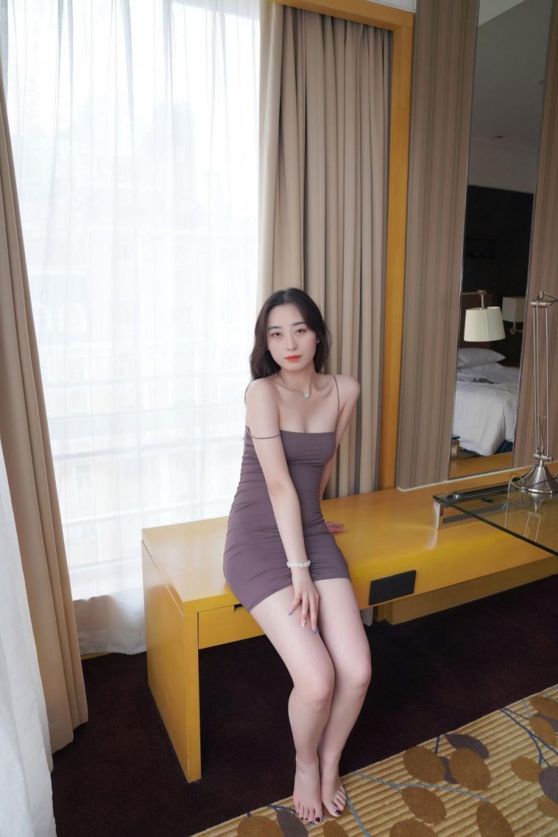 奶头很大的白嫩美乳