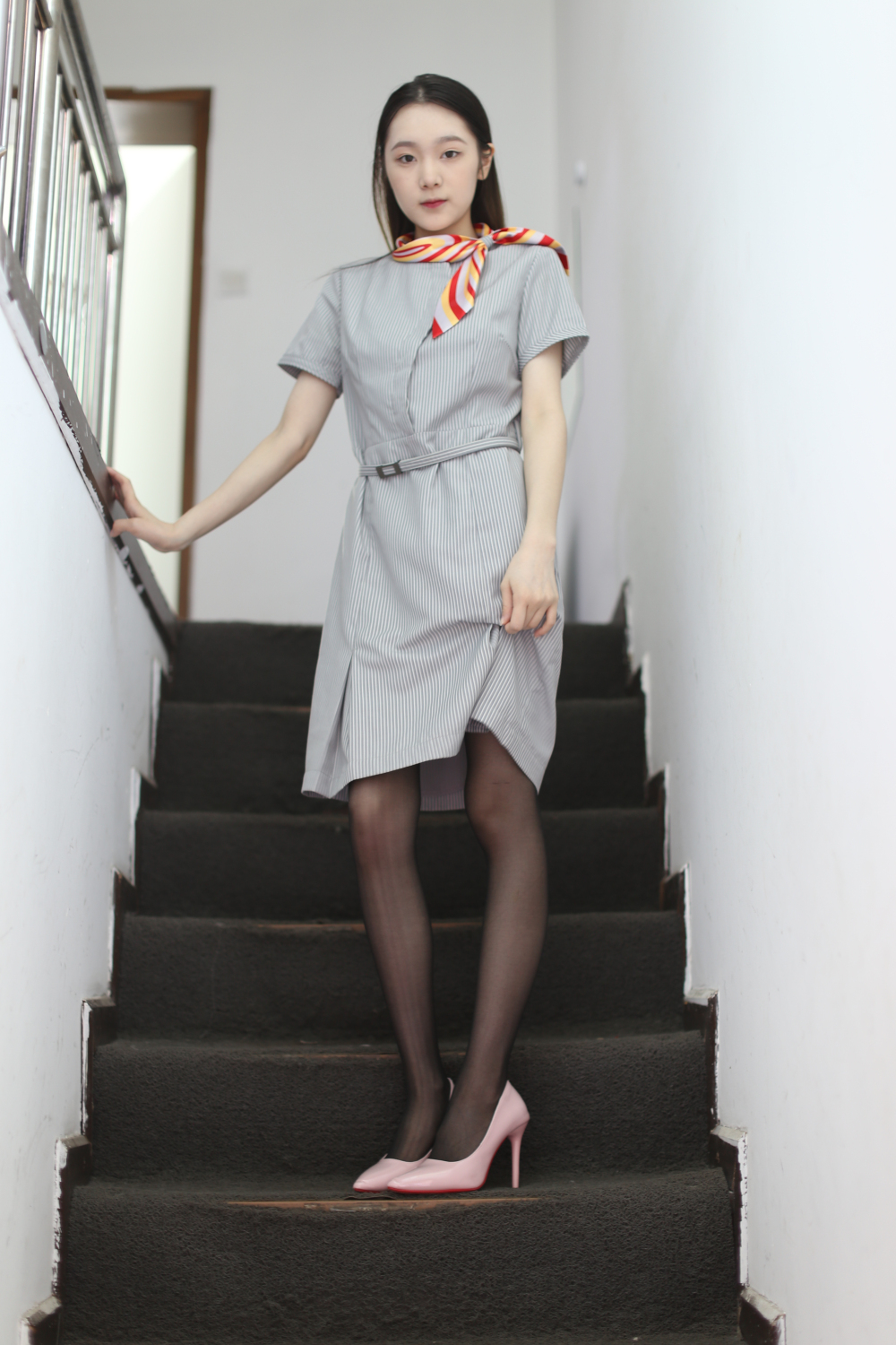 清纯少女丝袜空姐装太诱人了