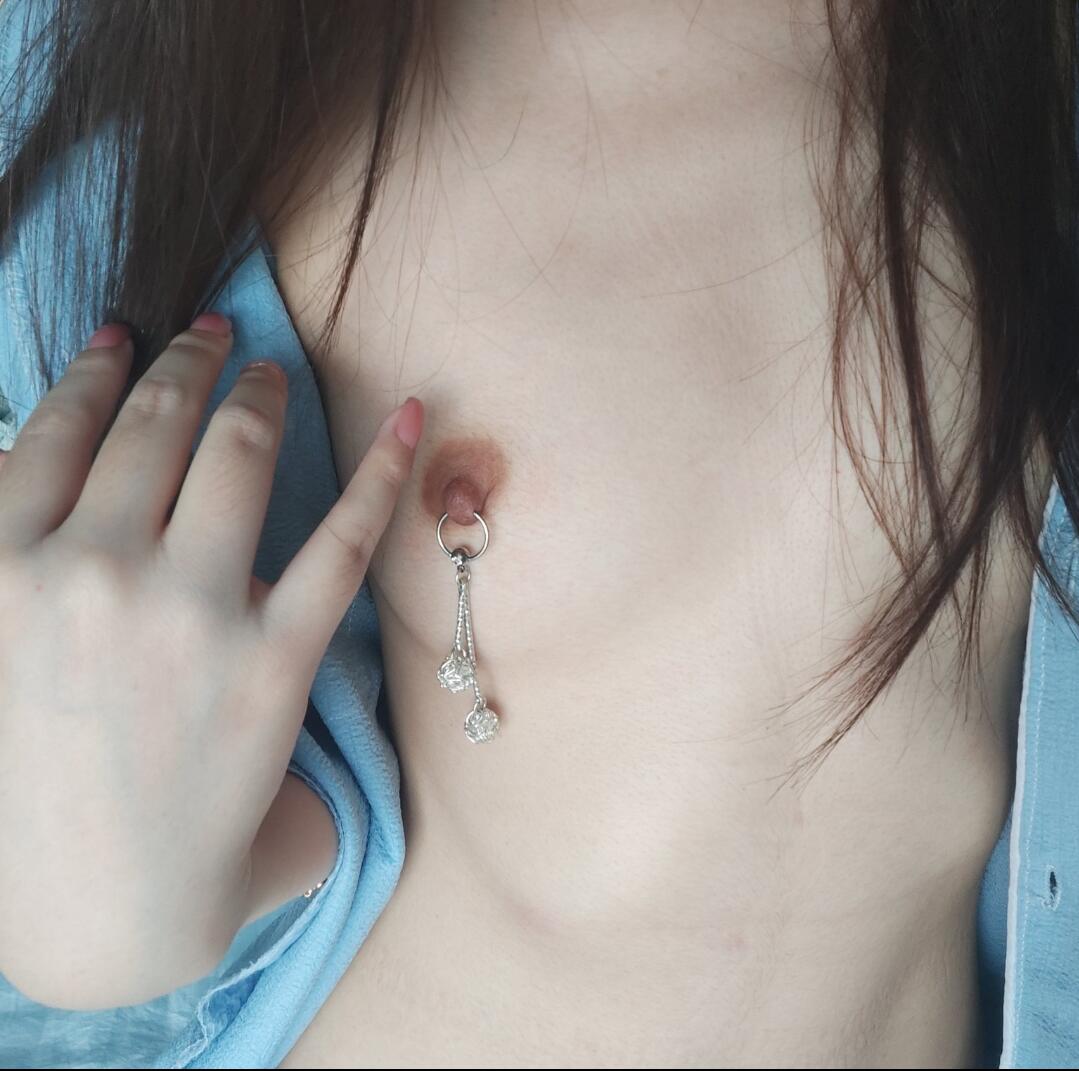 穿环 ，加点饰品也挺有感的