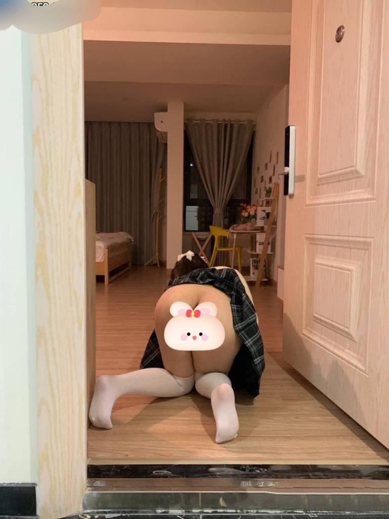 谁家母狗落我这了？快来领走！