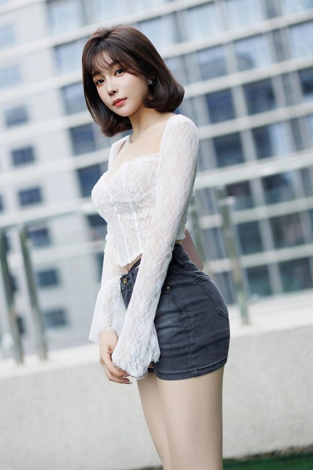 徐莉芝灰色丝袜美腿撩人心怀