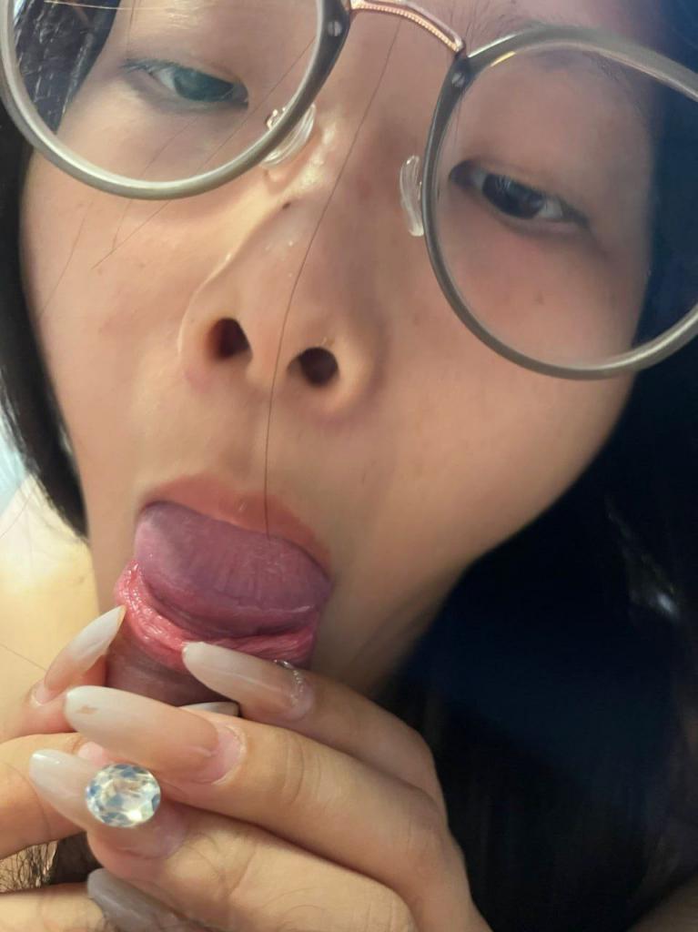 [小母狗]大学生 - 早起看逼