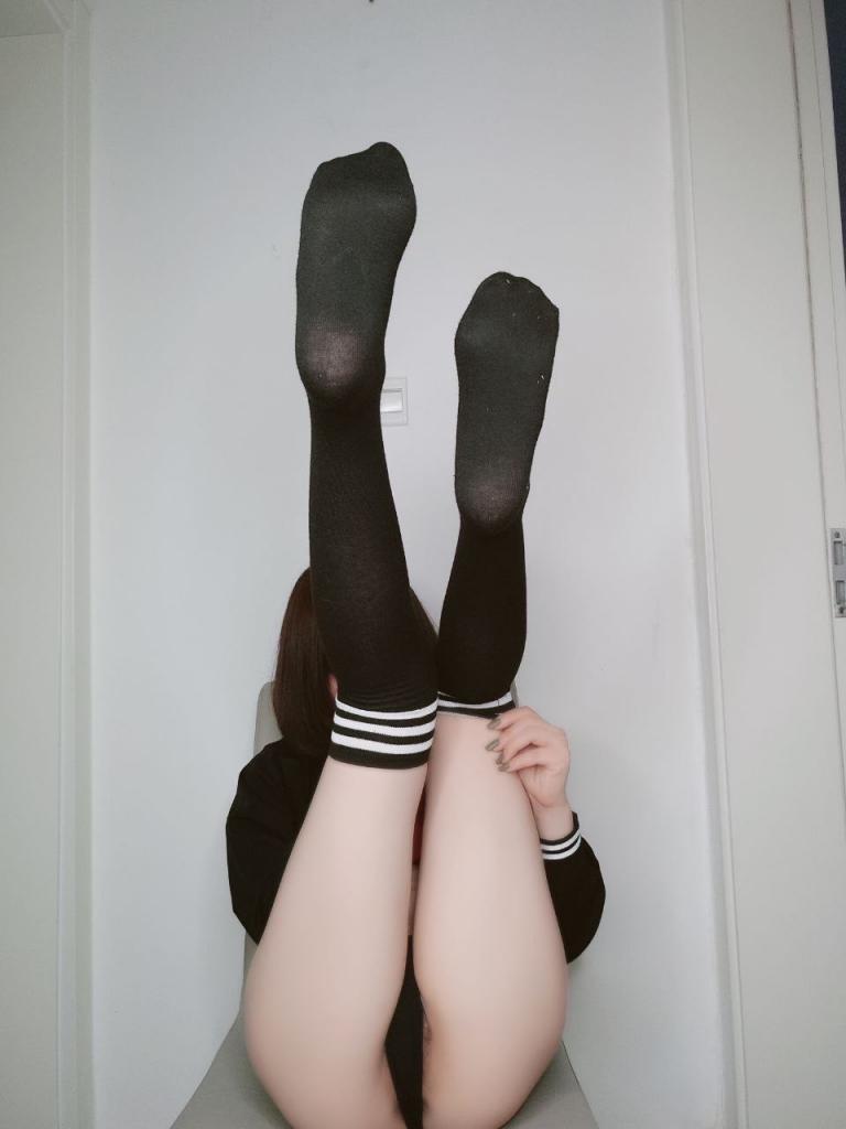 [小母狗]深夜福利 - 无毛嫩穴爽到起飞