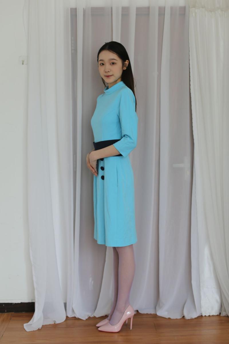 超有气质的丝袜长腿美女