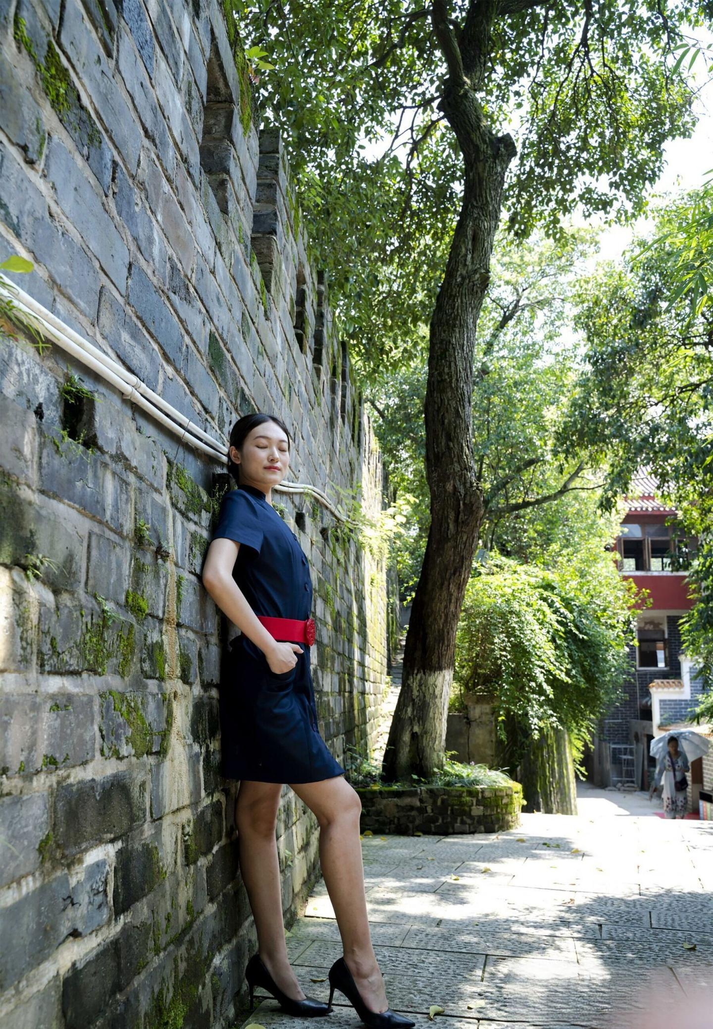 环境与这骚妇还是挺配的