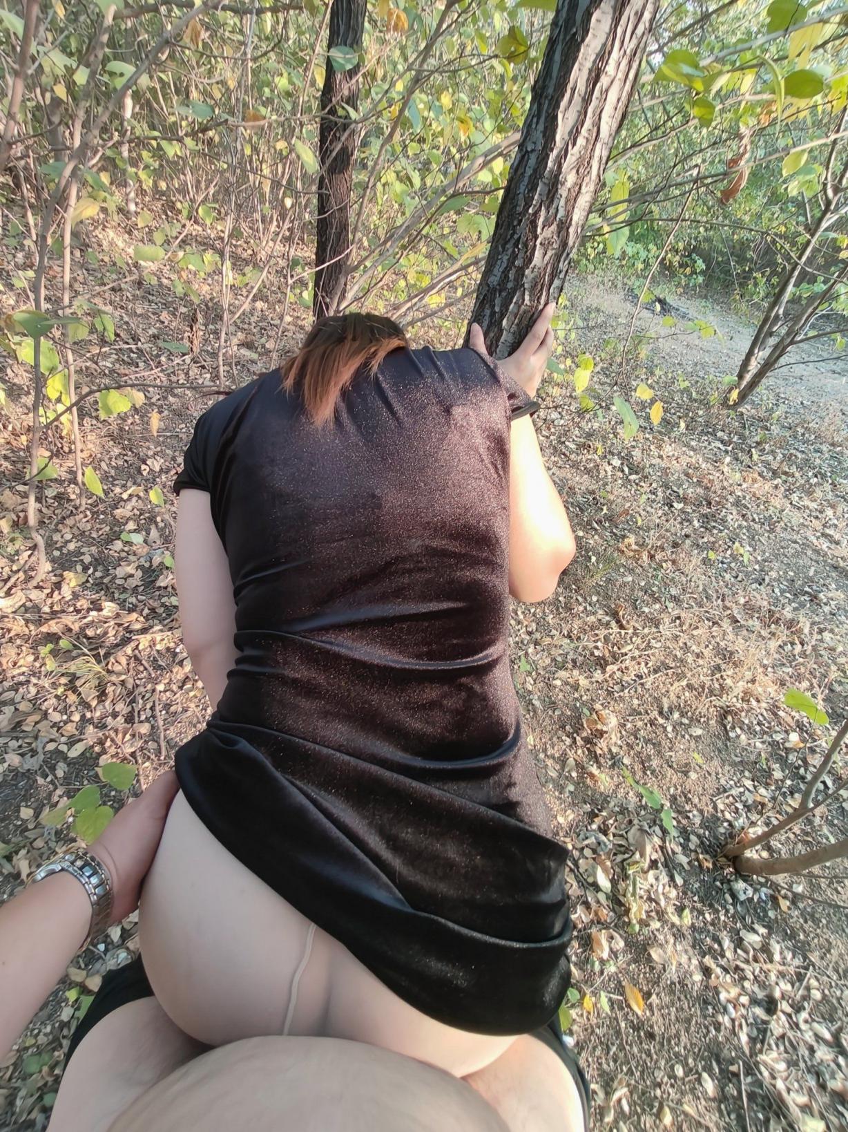 爱露出,爱后入的骚母狗